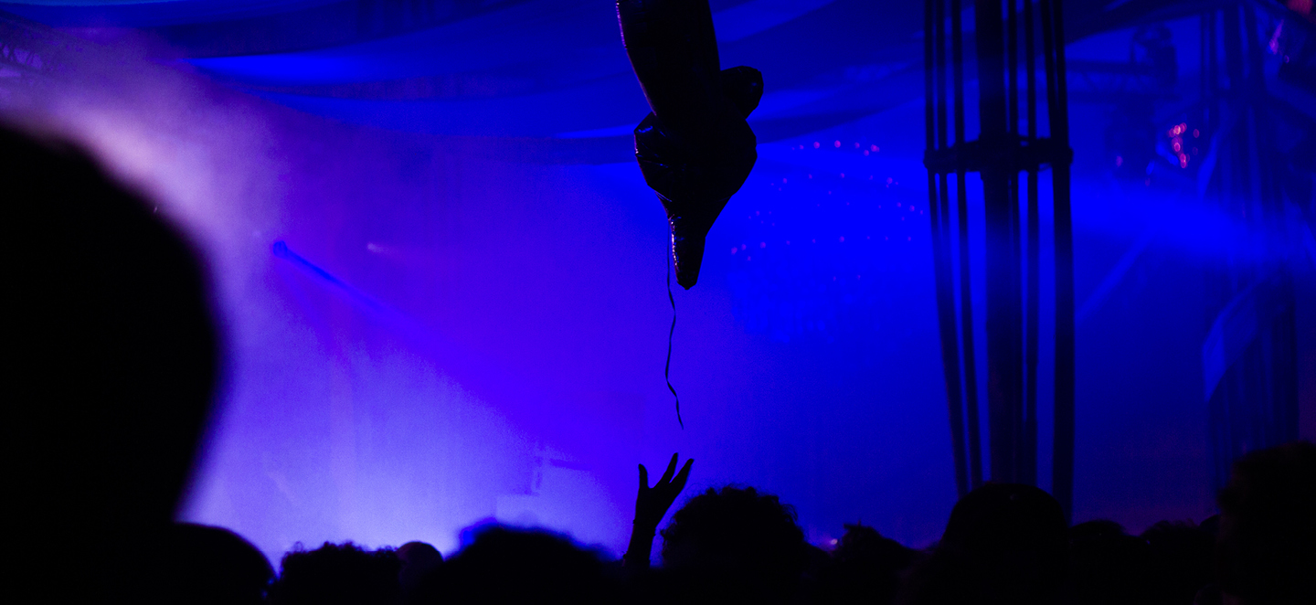 We love Green <br><p style="font-weight: 300;">Lalaland</p>