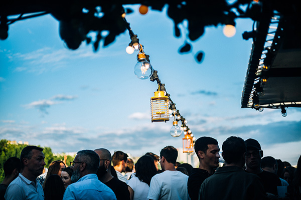 Time out paris<br><p style="font-weight: 300;">Phantom</p>